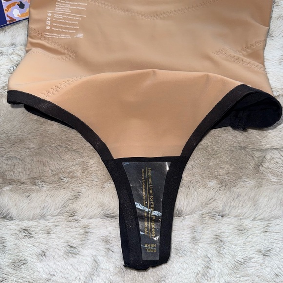 NWT💕Honeylove SuperPower Thong Size M - Picture 9 of 10
